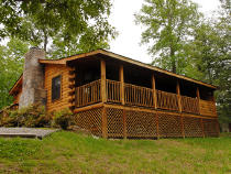 Pigeon Forge Cabin with Internet access with seclusion in the woods still easily accessible to Pigeon Forge